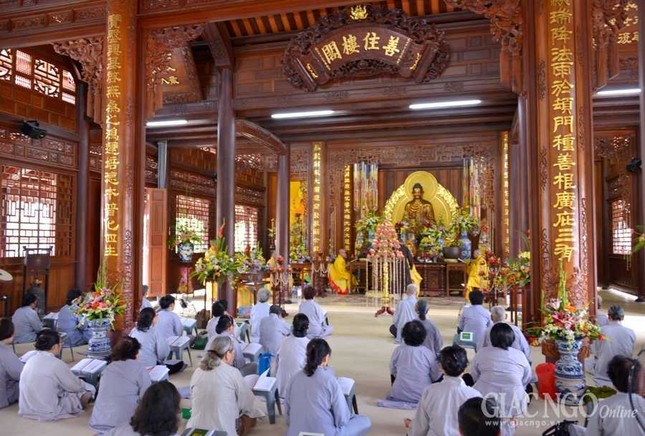 Chua Gia Lam (9).JPG