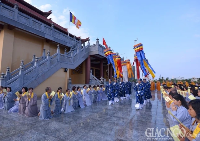 Le thinh su (10).jpg