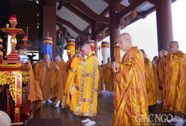 Le thinh su (14).jpg