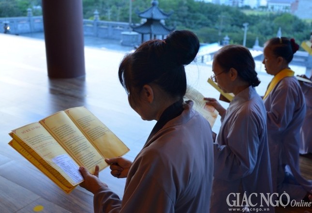 Niem Dan-Sai Tinh (13).JPG