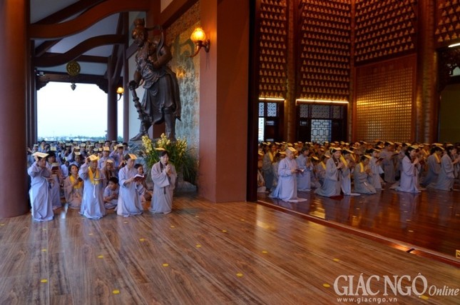 Niem Dan-Sai Tinh (14).JPG