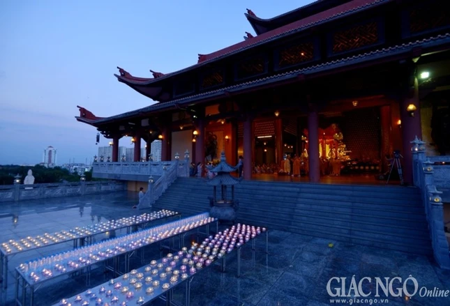 Niem Dan-Sai Tinh (15).JPG