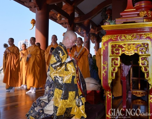 Niem Dan-Sai Tinh (2).JPG