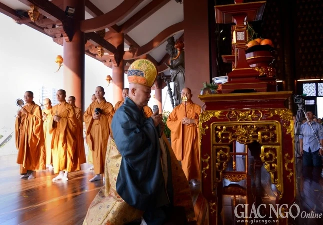 Niem Dan-Sai Tinh (5).JPG