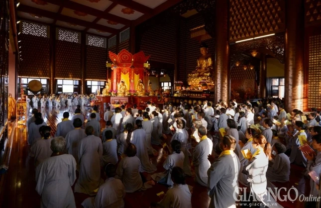 Niem Dan-Sai Tinh (6).JPG