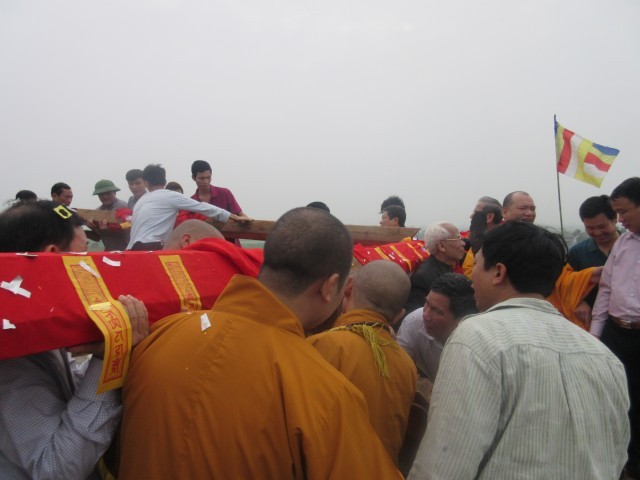 Chùa Khánh Sơn đổ mái ngôi đại hùng bảo điện ảnh 3 IMG_8237.jpg