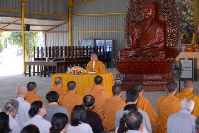 Khoa tu ngay 29-3 (4).JPG