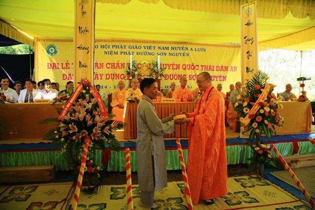 TT-Huế: Niệm Phật đường Sơn Nguyên đặt đá xây dựng ảnh 3 aluoi 3.jpg