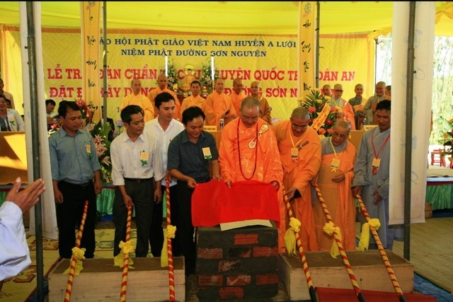 TT-Huế: Niệm Phật đường Sơn Nguyên đặt đá xây dựng ảnh 4 aluoi 4.jpg