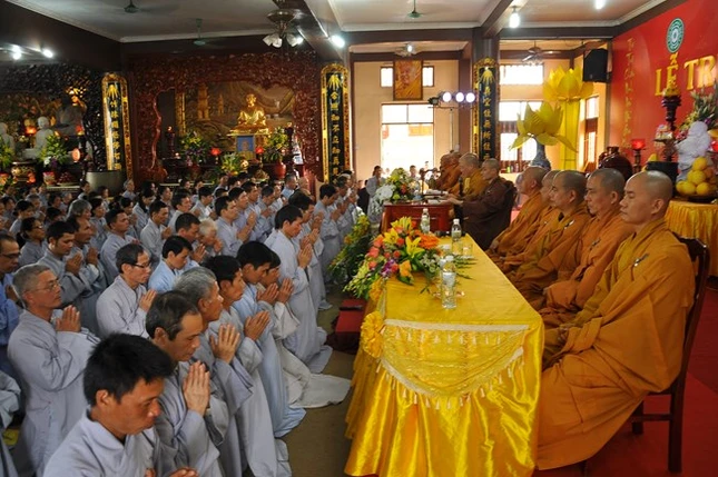 Hà Nội: Hơn 700 Phật tử phát tâm thọ Bồ-tát giới ảnh 3 ha noi 3.jpg
