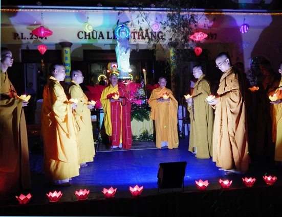 6a-  trao nhan  minh dang.jpg