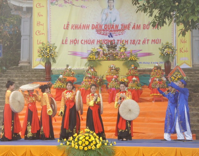 Hà Tĩnh: Lễ hội chùa Hương Tích ảnh 1 Huong Tich 2.jpg