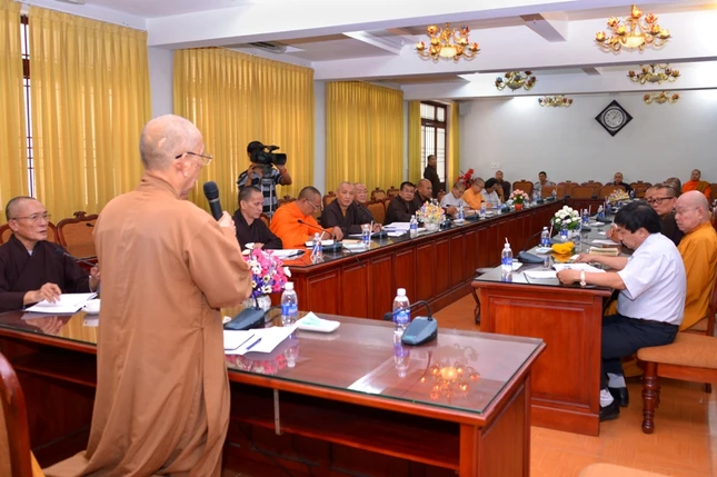 Hoi nghi giao ban chieu 9-4 (3).JPG