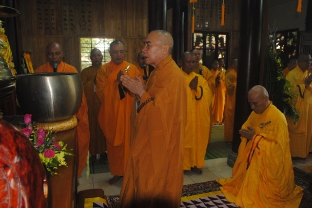 TT-Huế: Lễ húy nhật cố HT.Thích Chánh Trực ảnh 4 1 hue 3.JPG