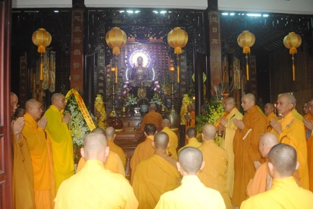 TT-Huế: Lễ húy nhật cố HT.Thích Chánh Trực ảnh 6 1 hue 4.JPG