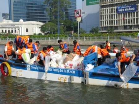 hình thả cá 1.jpg