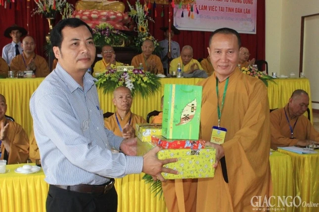 PG Đắk Lắk, Gia Lai tiếp đoàn Ban HDPT T.Ư ảnh 12 H12.JPG