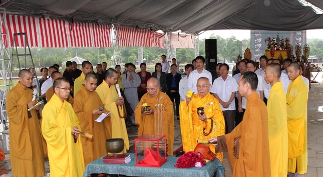 An vị tượng Mẹ Việt Nam anh hùng Nguyễn Thị Thứ ảnh 1 IMG_3218.jpg