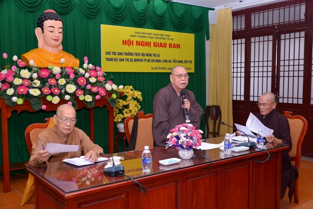 Hop giao ban chieu 6-5-2015 (2).JPG