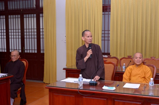 Hop giao ban chieu 6-5-2015 (9).JPG