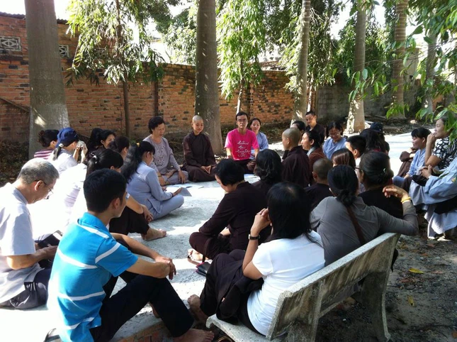 Tôi đi tu ảnh 1 anh PGTT 2.jpg