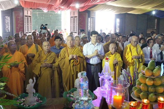 Lễ hội Văn hóa Phật giáo "Hương sen xứ Nghệ" ảnh 7 1 hsen 7.jpg