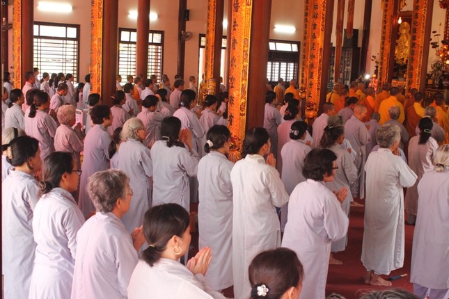 TT-Huế: Lễ khai kinh tuần lễ Phật đản PL.2559 ảnh 3 wtth2.jpg