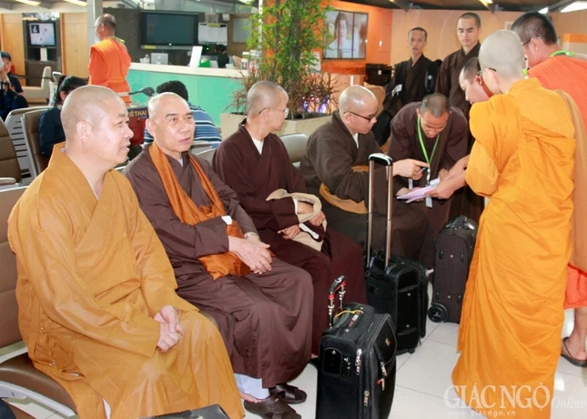 Vesak 2015- ngay thu 1 (3).jpg