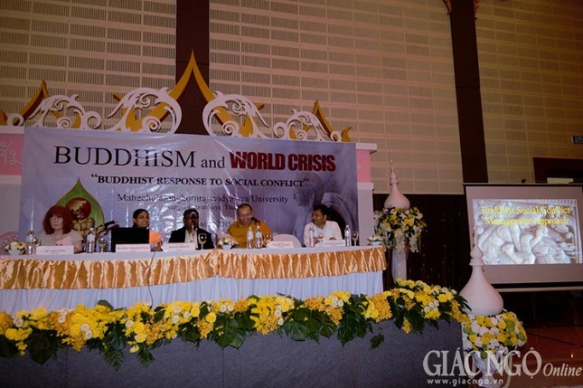 Hoi thao Nhom  (1).jpg