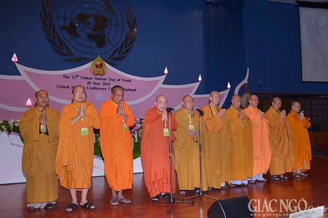 Chum anh tai tru so LHQ (12).jpg