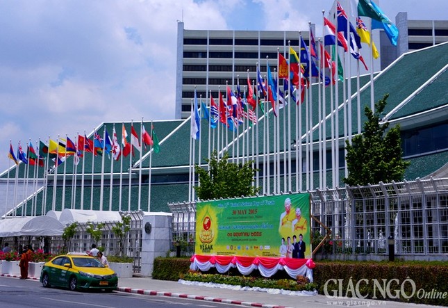 Chum anh tai tru so LHQ (2).jpg