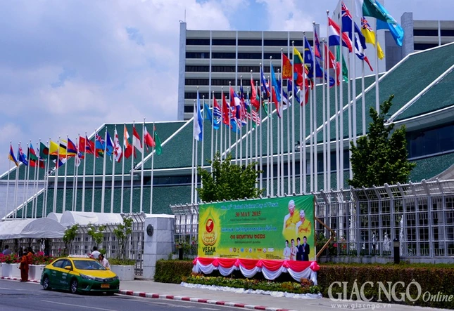 Chum anh tai tru so LHQ (2).jpg