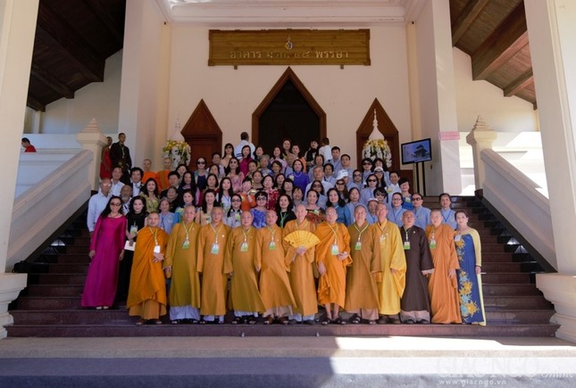 Chum anh tai tru so LHQ (20).jpg