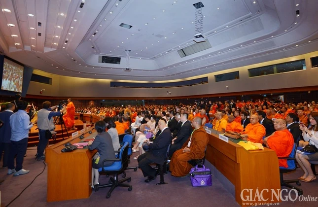 Chum anh tai tru so LHQ (7).jpg