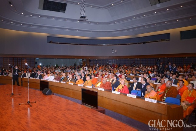 Chum anh tai tru so LHQ (8).jpg