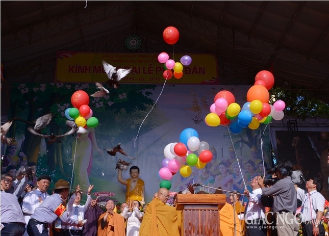 Chùm ảnh Đại lễ Phật đản tại Việt Nam Quốc Tự ảnh 34 ANH BAO (14).jpg