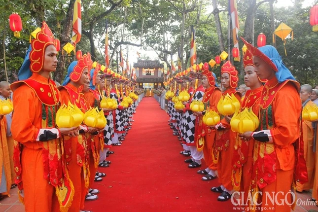 Ấn tượng với lễ rước Phật tại cố đô Huế ảnh 4 anh4.jpg