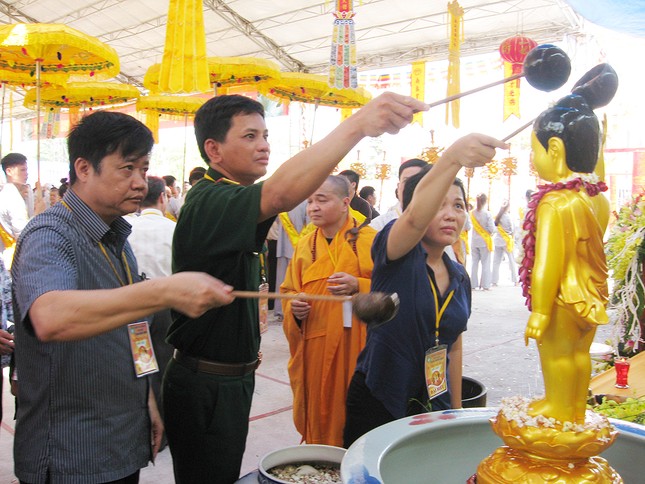 PG Hưng Yên tổ chức Đại lễ Phật đản PL.2559 ảnh 6 hyen 2.jpg