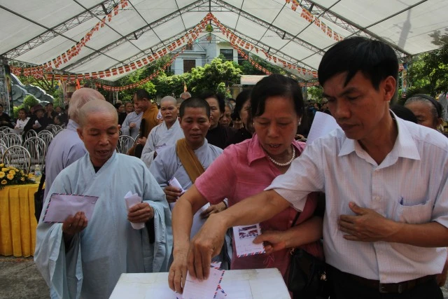 Thái Bình: Hơn 100 triệu đồng ủng hộ Nepal tại Đại lễ ảnh 7 tbinh 9.jpg