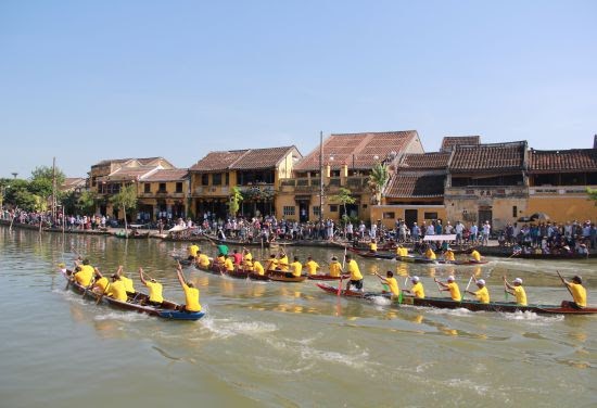 Phố cổ Hội An trang nghiêm tổ chức Đại lễ Phật đản ảnh 7 h.an31.jpg