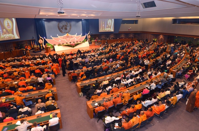 Chum anh tai tru so LHQ (9).JPG