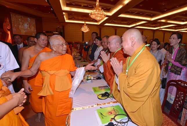 Khai mac Vesak 2015 (10).JPG