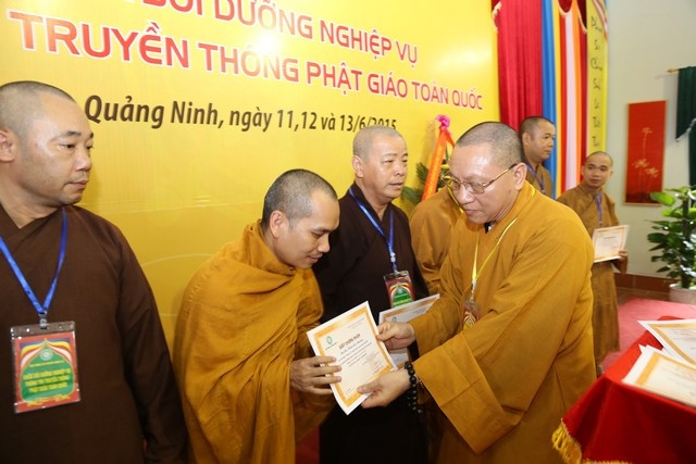 Bế mạc khóa bồi dưỡng do Ban TT-TT TƯ tổ chức ảnh 1 bv 1.jpg