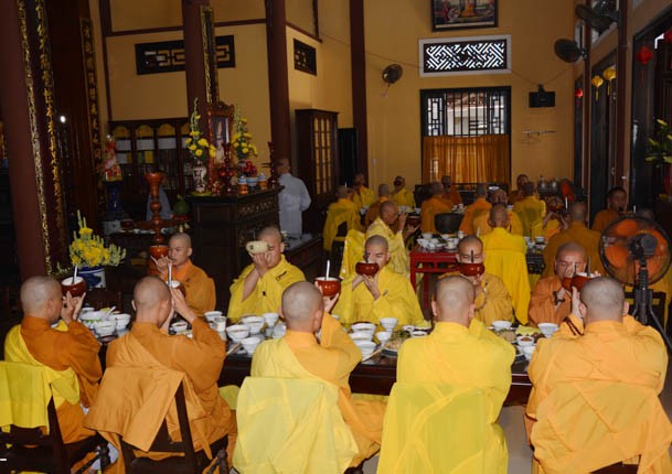 Đà Nẵng: Chùa Bà Đa cúng dường trường hạ Phổ Đà ảnh 2 bada2.jpg
