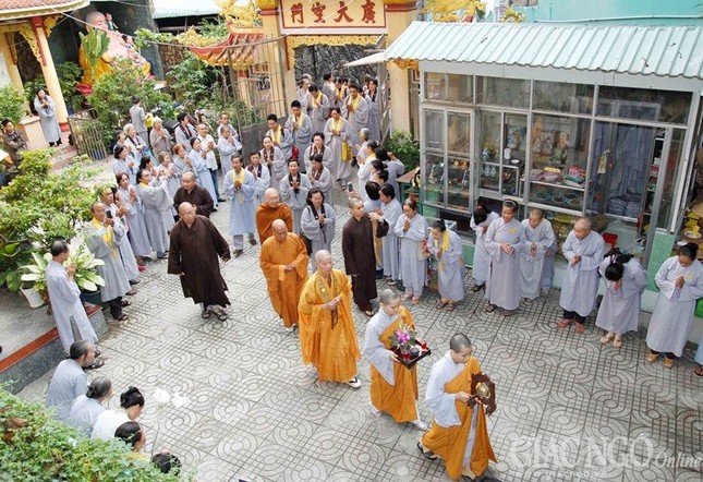 Ni vien Phuoc Long Q (1).jpg