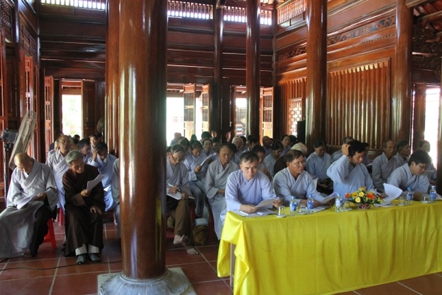 Hà Tĩnh: Sơ kết công tác Phật sự 6 tháng đầu năm 2015 ảnh 4 333.jpg