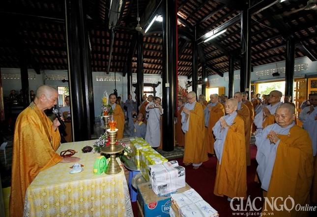 chua sac tu linh thuu (4).jpg