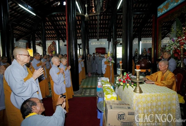 chua sac tu linh thuu (5).jpg