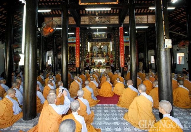 chua sac tu linh thuu (6).jpg