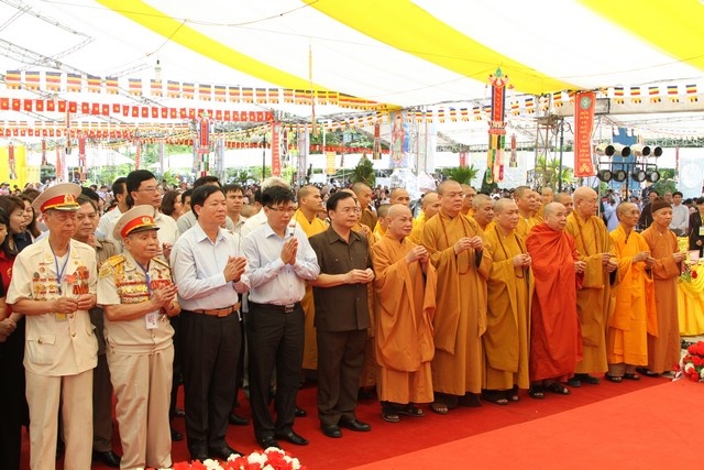 Đại lễ cầu siêu anh hùng liệt sĩ tại Điện Biên ảnh 12 dien bien 15.jpg